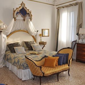 Camera deluxe con letto king size